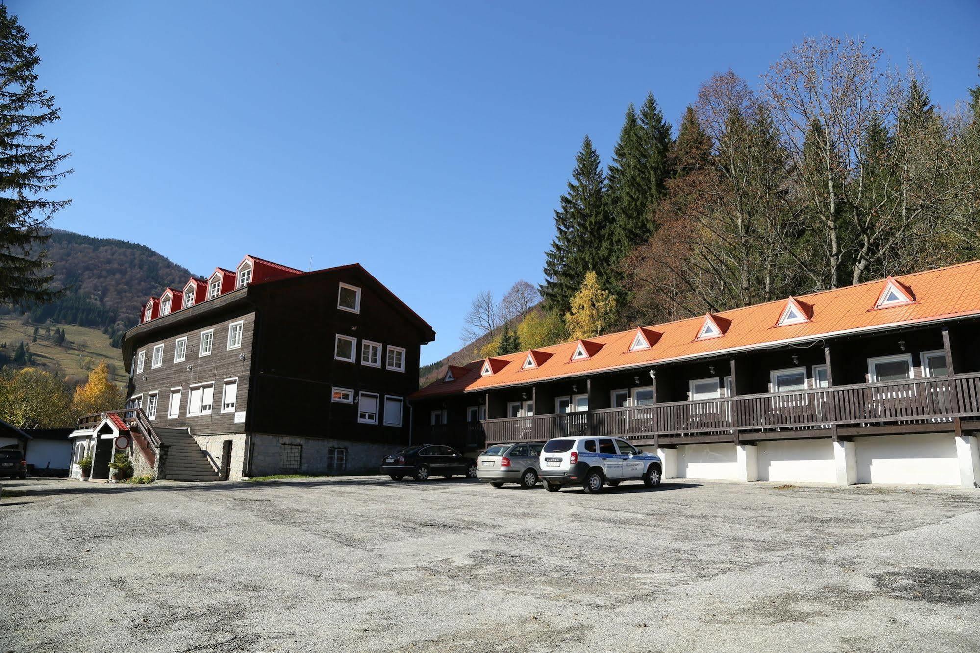 Hotel Pod Sokolím Terchová Exteriér fotografie
